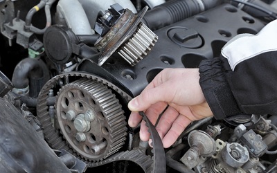 Vezérműszíj csere: mennyi időnként kötelező, és mennyibe kerül, ha elkésel vele?